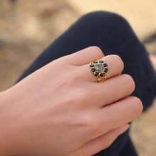 Charger l'image dans la galerie, Georgian Mourning Ring: 18ct Gold Hair Locket with Black Paste Halo