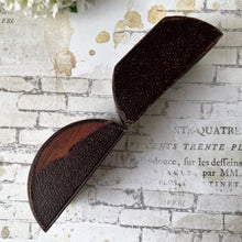 Lade das Bild in den Galerie-Viewer, Victorian Aesthetic 1881 Sterling Silver Bangle In Original Fitted Box