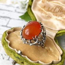 Cargar imagen en el visor de la galería, Antique Arts & Crafts Silver Carnelian Floral Ring