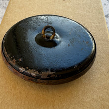 Charger l'image dans la galerie, Extremely Rare Set of 6 'Jumbo' (40mm) Georgian Livery Buttons – Authenticated by the V&A Museum, 1943