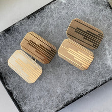 Carica l'immagine nel visualizzatore di Gallery, Antique Art Deco 9ct Gold Cufflinks