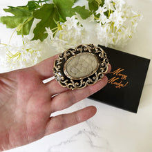 Cargar imagen en el visor de la galería, Antique Victorian Very Large 9ct Gold, Black Enamel Mourning Brooch With Front Locket Compartment & Hair Weave