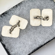 Carica l'immagine nel visualizzatore di Gallery, Antique Art Deco 9ct Gold Cufflinks