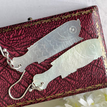 Carica l'immagine nel visualizzatore di Gallery, Antique Chinese Mother-Of-Pearl Gaming Counter Earrings