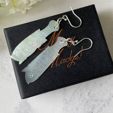 Carica l'immagine nel visualizzatore di Gallery, Antique Chinese Mother-Of-Pearl Gaming Counter Earrings