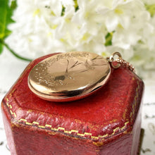 Lade das Bild in den Galerie-Viewer, Victorian Aesthetic Engraved 9ct Rose Gold Locket