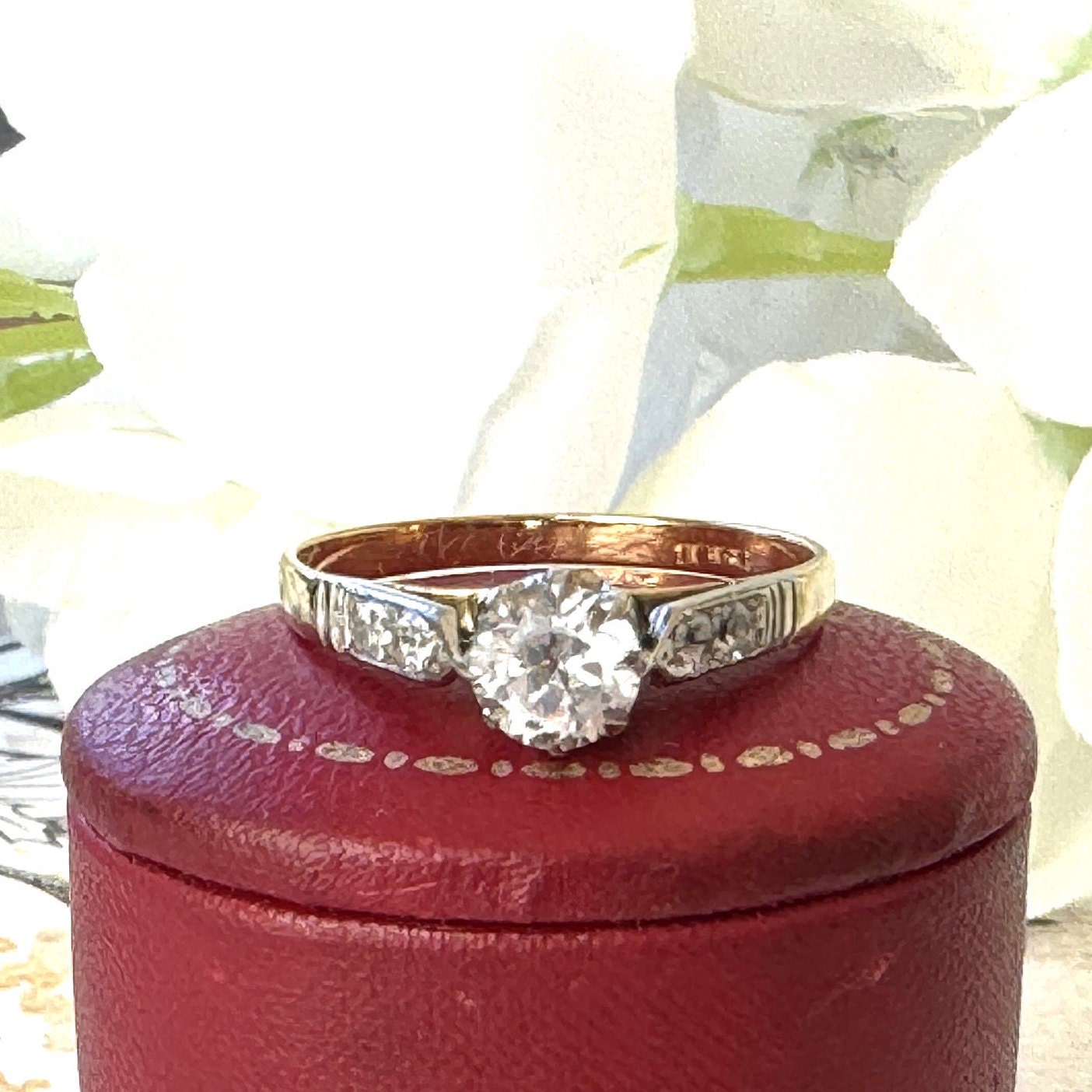 Antique 18ct Gold Platinum White Spinel Ring