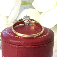 Carica l'immagine nel visualizzatore di Gallery, Antique 18ct Gold & Platinum White Spinel Ring. Edwardian/Art Deco Natural Spinel Solitaire Ring. Antique Engagement Ring, Size O / 7