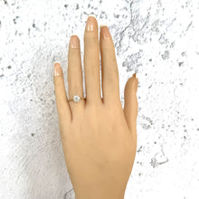 Cargar imagen en el visor de la galería, Vintage 9ct Gold 0.33ct Diamond Cluster Daisy Ring. Diamond Cluster Illusion Solitaire Engagement Ring. Art Deco Style Petite Pinky Ring