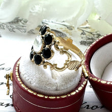 Charger l'image dans la galerie, Georgian 18ct Gold & Black Paste Mourning Ring With Hair Locket Compartment