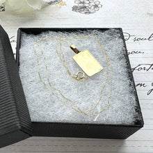 画像をギャラリービューアに読み込む, Vintage 9ct Gold Gemini Female Twins Pendant Necklace. Petite 1970s Retro Pop Art Pendant & Chain. Minimalist Layering Necklace