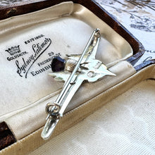 Cargar imagen en el visor de la galería, Vintage Glasgow Silver & Amethyst Celtic Thistle Large Bar Brooch. Scottish Sterling Silver Sterling Silver Long Bar/Kilt Pin, 1963 Hallmark
