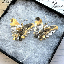 Cargar imagen en el visor de la galería, Vintage Mexican Sterling Silver & Turquoise Figural Butterfly Earrings. 1940s Frida Kahlo Style Screw Back Earrings. Taxco, Mexico Earrings