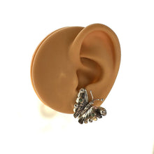 Cargar imagen en el visor de la galería, Vintage Mexican Sterling Silver & Turquoise Figural Butterfly Earrings. 1940s Frida Kahlo Style Screw Back Earrings. Taxco, Mexico Earrings