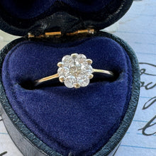 Cargar imagen en el visor de la galería, Vintage 9ct Gold 0.33ct Diamond Cluster Daisy Ring. Diamond Cluster Illusion Solitaire Engagement Ring. Art Deco Style Petite Pinky Ring
