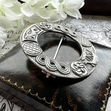Cargar imagen en el visor de la galería, Vintage Scottish Silver Celtic Annular Ring Brooch, Robert Allison, Glasgow 1946. Celtic Knot Norse Viking Ship Sterling Silver Large Brooch