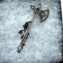 Cargar imagen en el visor de la galería, Vintage Scottish Silver Battle Axe & Thistle Brooch. Medieval Celtic Axe Kilt Pin. Sterling Silver Paste Cairngorm Figural Lapel Pin