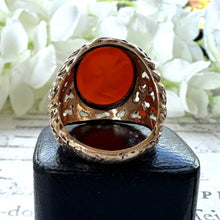 Cargar imagen en el visor de la galería, Gents 1970s 9ct Gold Intaglio Ring