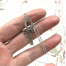Cargar imagen en el visor de la galería, Vintage James Avery Sterling Silver Ankh Cross Pendant Necklace. Retired JA Large Silver Cross Pendant & Chain. Collectible Silver Jewelry