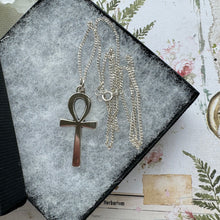 Cargar imagen en el visor de la galería, Vintage James Avery Sterling Silver Ankh Cross Pendant Necklace. Retired JA Large Silver Cross Pendant & Chain. Collectible Silver Jewelry