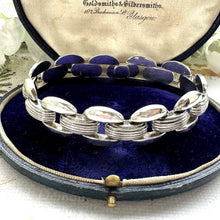 Cargar imagen en el visor de la galería, Vintage Art Deco Sterling Silver Tank Bracelet. Articulated Panel Silver Bracelet. Panther Link Chain Bracelet. Silver Bookchain Bracelet
