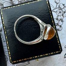 Charger l'image dans la galerie, Vintage Baltic Amber Sterling Silver Modernist Statement Ring. Cognac Amber Abstract Silver Ring. Polish Amber Ring, Size UK L/US 5-3/4