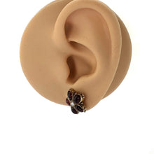 画像をギャラリービューアに読み込む, Vintage Gold On Silver Garnet & Pearl Victorian Style Earrings. Daisy Flower Gemstone Dome Stud Earrings. Antique Style Silver Gilt Earrings