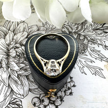 Charger l'image dans la galerie, Vintage 9ct Gold 1.50ct White Crystal Solitaire Ring. Art Deco Style Classic Engagement Ring. CZ Simulated Diamond Solitaire Ring, M/6.25