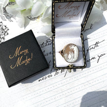Lade das Bild in den Galerie-Viewer, Antique Victorian 15ct Gold Carved Scenic Cameo Ring. Sailing Ship & Woman Landscape Cameo Ring. Italian Cameo Neoclassical Statement Ring