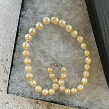 Cargar imagen en el visor de la galería, Vintage Round Baroque Pearl Necklace With Sterling Silver Filigree Clasp. Large 9/10mm Creamy Ivory Freshwater Pearl Choker Necklace, 15"