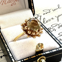 Cargar imagen en el visor de la galería, Vintage 9ct Gold Citrine Sea Anemone Ring. 1970's Yellow Green Citrine Solitaire Statement Ring. Designer Cocktail Ring Size N-1/2/ US 7