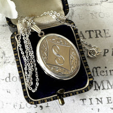 Cargar imagen en el visor de la galería, Vintage English Silver Engraved Monogram Locket Pendant Necklace. Sterling Silver Initial "S" Oval Locket & Chain. Sweetheart Photo Locket
