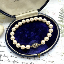 画像をギャラリービューアに読み込む, Vintage Classic White Pearl Bracelet With Gold Vermeil Clasp. Cultured Round 7mm Pearl Bracelet. 7-1/2" Single Strand Real Pearl Bracelet