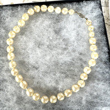 Cargar imagen en el visor de la galería, Vintage Round Baroque Pearl Necklace With Sterling Silver Filigree Clasp. Large 9/10mm Creamy Ivory Freshwater Pearl Choker Necklace, 15"
