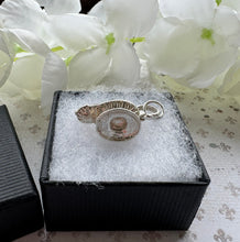 Charger l'image dans la galerie, Vintage Sterling Silver Aladdin's Lamp English Charm Pendant - Opens to Reveal Genie. Small Sterling Silver Pendant With Optional Chain.