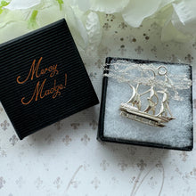 画像をギャラリービューアに読み込む, Vintage Sterling Silver Pirate Ship English Charm - Opens to Reveal Gemstone Treasure. Small Silver Galleon Pendant With Optional Chain.
