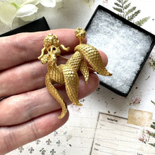 画像をギャラリービューアに読み込む, Vintage 1960s BSK New York French Poodle Brooch. Diamond Cut Bright Yellow Gold Plated Figural Dog Lapel Pin With Red Crystal Eyes