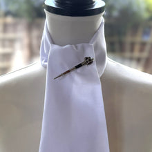 画像をギャラリービューアに読み込む, Antique Silver Scottish Agate & Citrine Claymore Sword Brooch. Engraved Sterling Silver Scottish Cairngorm Figural Broadsword Lapel Pin.