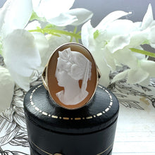 Lade das Bild in den Galerie-Viewer, Antique Victorian 9ct Gold Hera Cameo Ring. Italian Carved Shell Goddess Cameo Ring. Victorian Neoclassical Statement Ring Size N/ 6-3/4