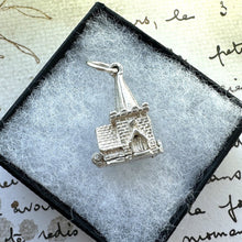 画像をギャラリービューアに読み込む, Vintage Sterling Silver English NUVO Church Charm Pendant - Opens to Reveal Wedding Ceremony. Small Pendant With Optional Adjustable Chain.