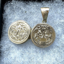 Charger l'image dans la galerie, Antique Victorian 9ct Gold Locked Heart Locket Pendant