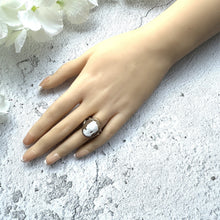 Lade das Bild in den Galerie-Viewer, Antique Victorian 9ct Gold Hera Cameo Ring. Italian Carved Shell Goddess Cameo Ring. Victorian Neoclassical Statement Ring Size N/ 6-3/4