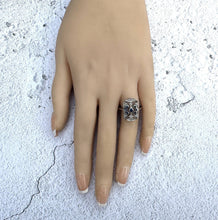 Lade das Bild in den Galerie-Viewer, Antique Art Deco 18ct White Gold Sapphire & Diamond Cluster Ring. Vintage 1920s Art Deco Rectangular Engagement Ring, Size UK, N.5 /US, 7