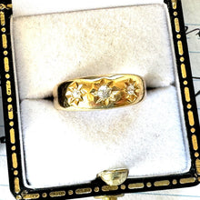 Carica l'immagine nel visualizzatore di Gallery, Antique Victorian 18ct Gold 3 Stone Diamond Gypsy Ring. Bright Cut Daisy/Star Band Ring. Yellow Gold Midi/Pinky Trilogy Ring, Size i/4.5