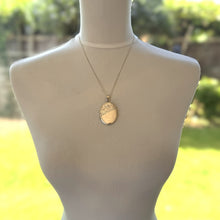 画像をギャラリービューアに読み込む, Vintage English Sterling Silver Engraved Fern Locket Pendant On Chain. Medium/Large Oval Silver Photo Locket Necklace