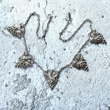 Lade das Bild in den Galerie-Viewer, Antique Edwardian Grapevine & Barleycorn Chain Sterling Silver Necklace. Art Nouveau Repoussé Silver Fancy Chain Bib Necklace