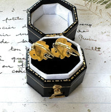 画像をギャラリービューアに読み込む, Antique Victorian 9ct Gold Dormeuse Rose Earrings. Short Drop Dainty Puffy Repousse Flower Earrings. Victorian Gold Sleeper Earrings