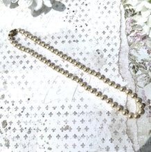 画像をギャラリービューアに読み込む, Vintage Classic Saltwater Pearl Necklace With Gold Vermeil Clasp