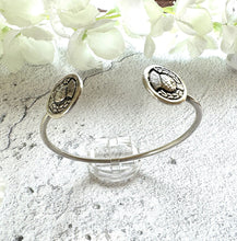 Carica l'immagine nel visualizzatore di Gallery, Vintage Sterling Silver Scottish Thistle Torque Bangle. Scottish Silver Torc Bangle Bracelet