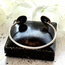 Carica l'immagine nel visualizzatore di Gallery, Vintage Sterling Silver Scottish Thistle Torque Bangle. Scottish Silver Torc Bangle Bracelet